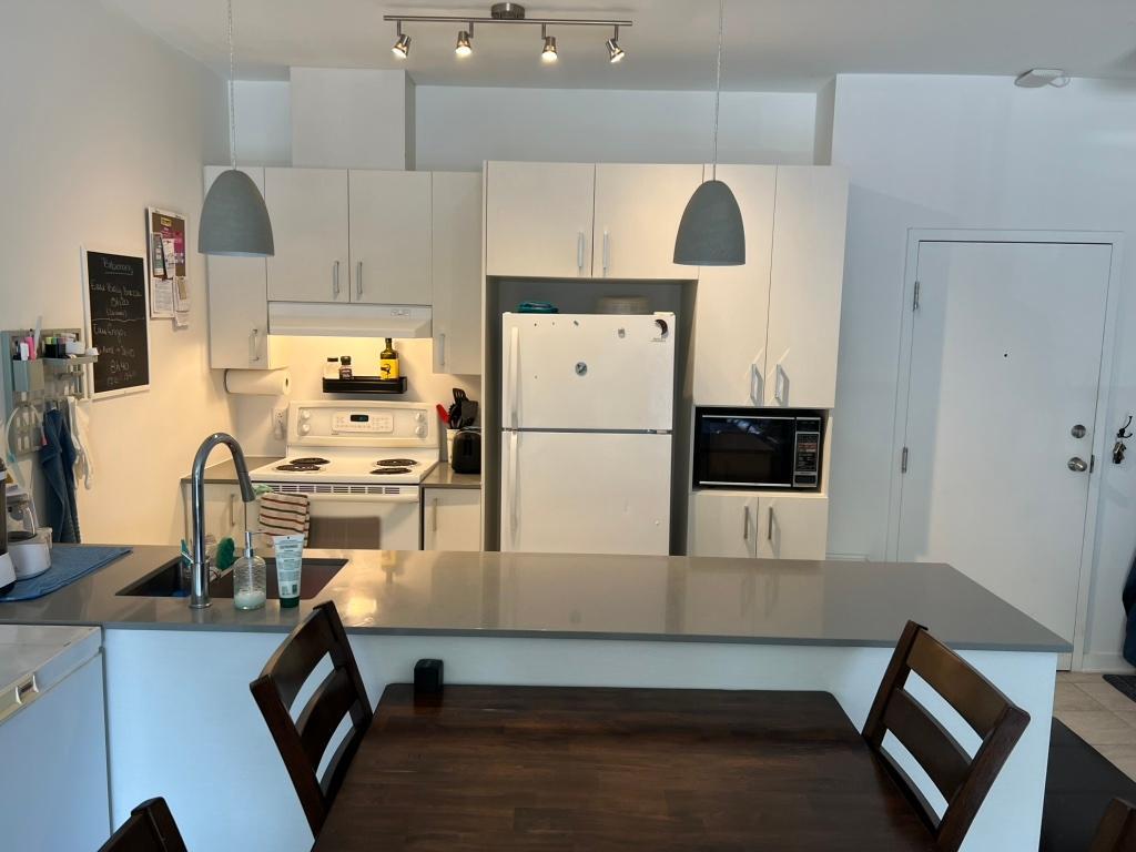 4 ½ moderne à louer – Stationnement intérieur + tout inclus ! | 2925339