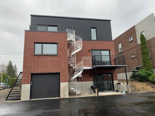 Beau grand 4 1/2 style condo à louer | 2925340