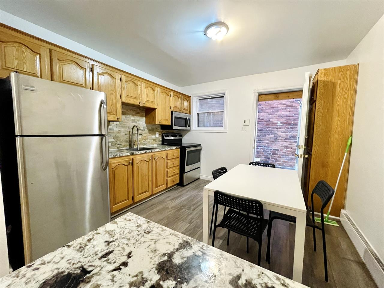 4 Bedroom - 64 Duluth Ouest, Montréal | 2925408