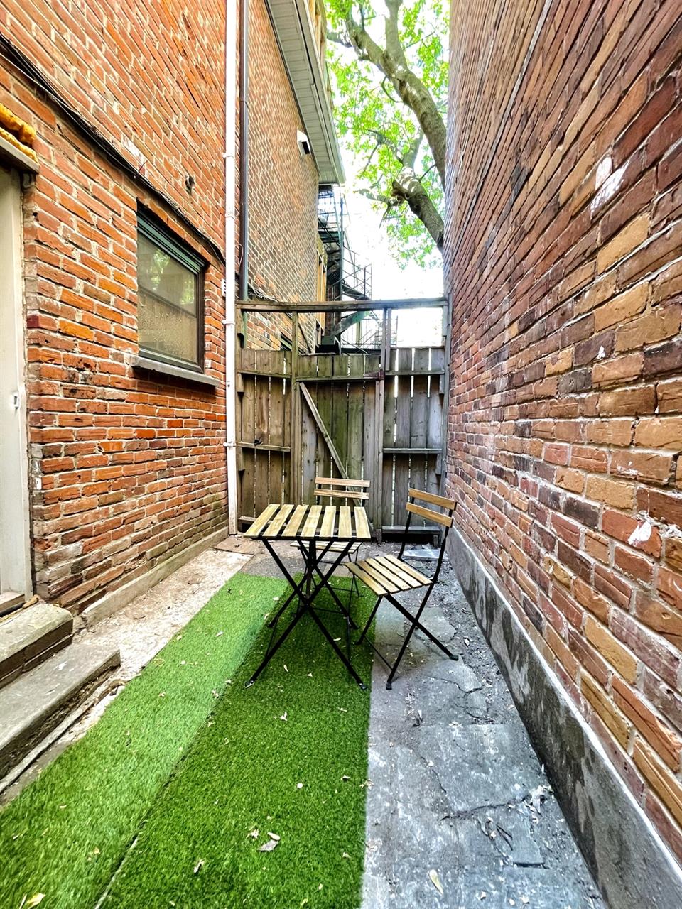 4 Bedroom - 64 Duluth Ouest, Montréal | 2925408