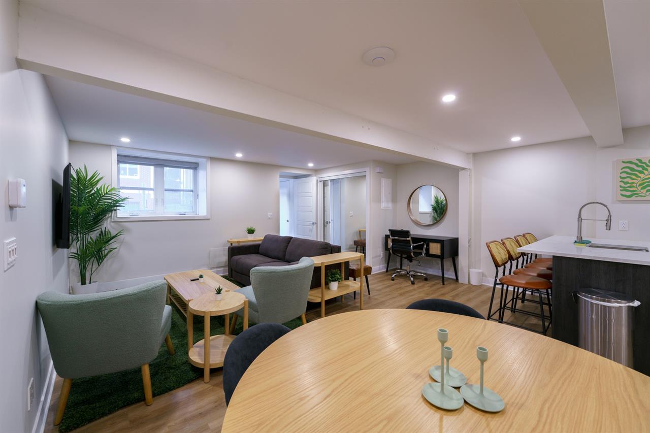 4 Bedroom - 3620 Rue Saint-Dominique, Montréal | 2925417