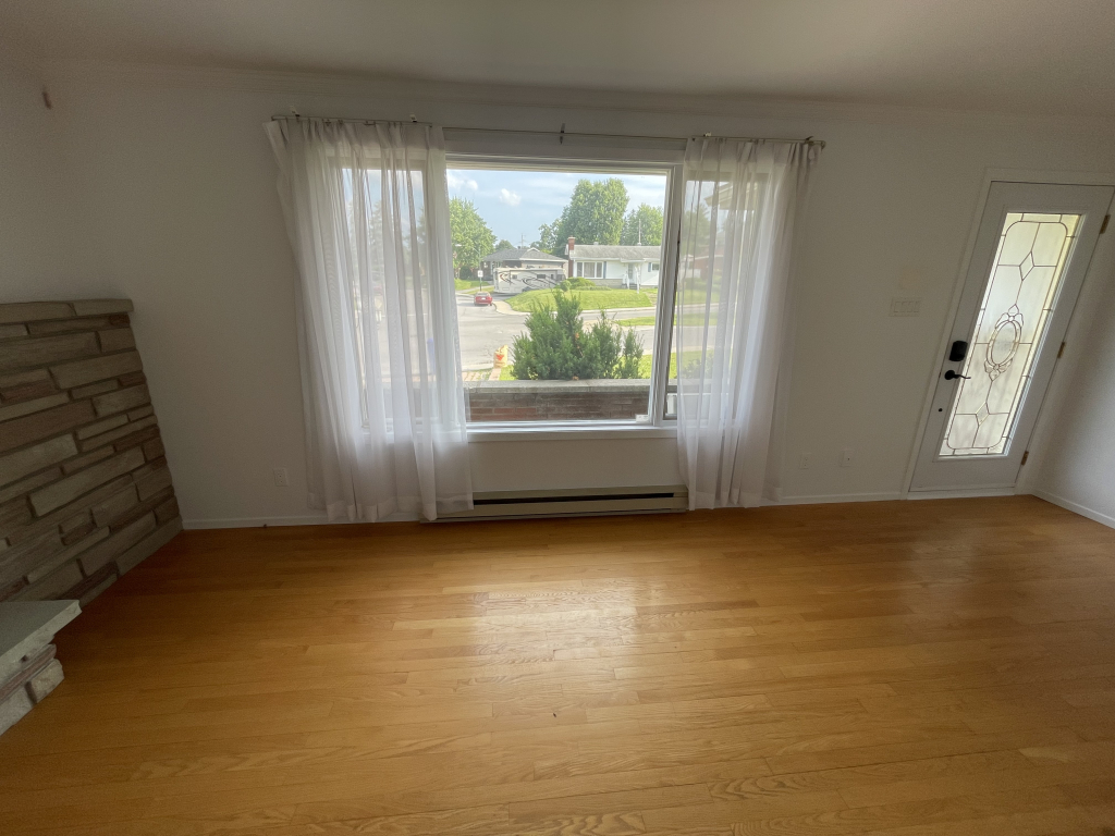 Rez-de-chaussée MAISON 5½ à Louer | 2925426