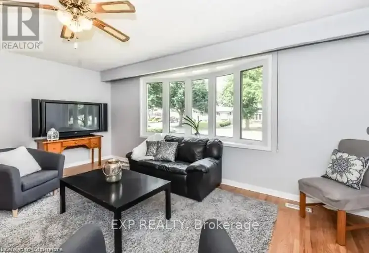 129 HAZELGLEN DRIVE | 129 HAZELGLEN DRIVE, Kitchener | 2925727