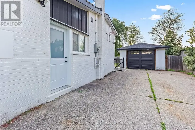 LOWER - 523 PINEGROVE ROAD | LOWER - 523 PINEGROVE ROAD, Oakville | 2925877