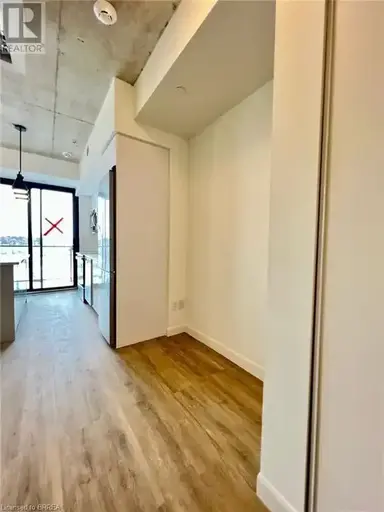 7 ERIE Avenue Unit# 204 | 7 ERIE Avenue Unit# 204, Brantford | 2925936