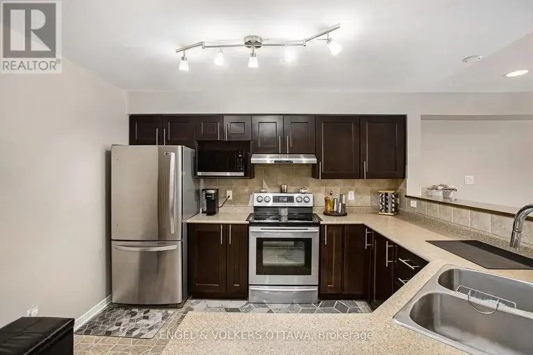 393 MEILLEUR PRIVATE | 393 MEILLEUR PRIVATE, Ottawa | 2925953