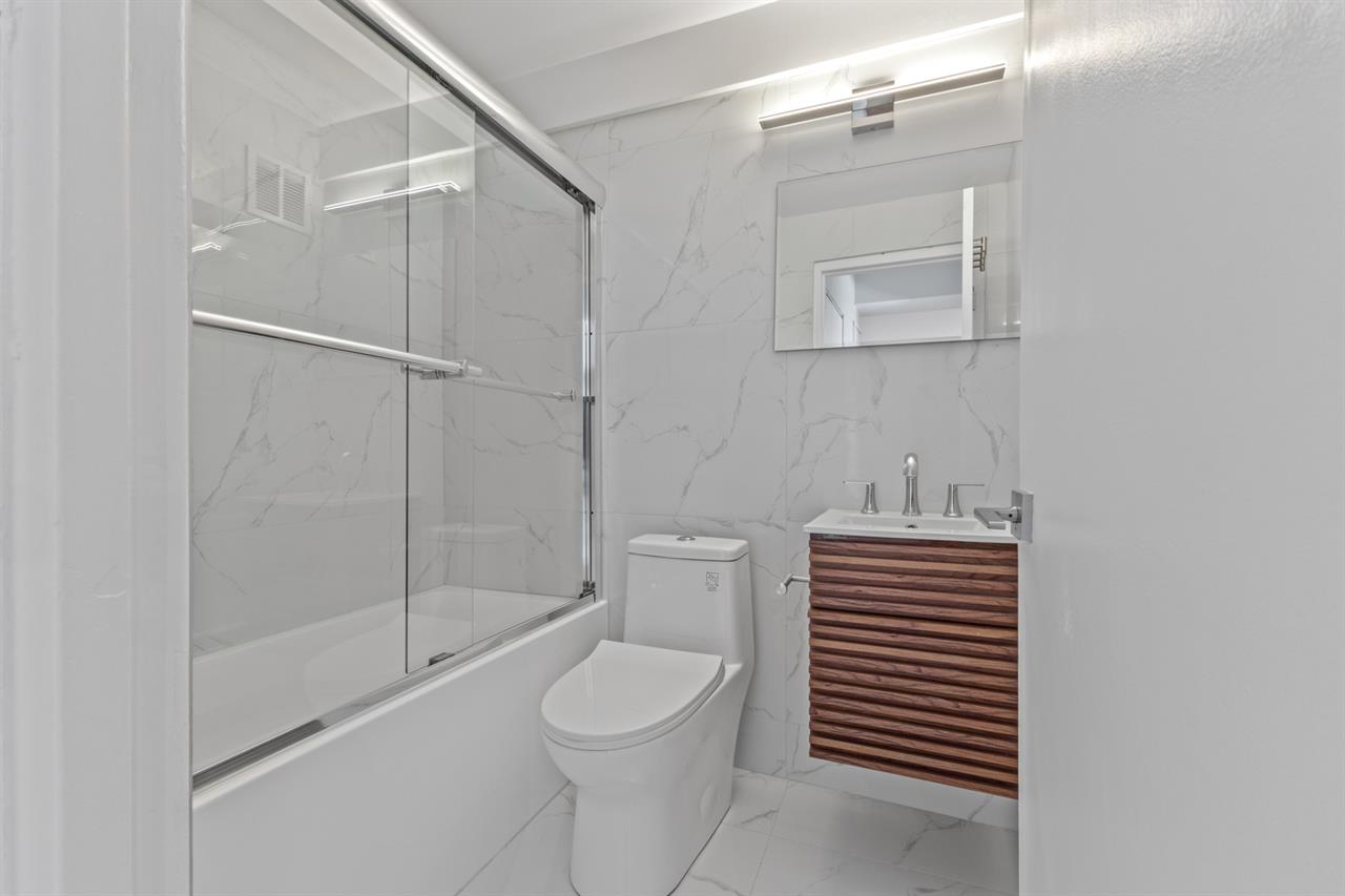 1 Bedroom - 3553 Rue Durocher, Montréal | 2927483