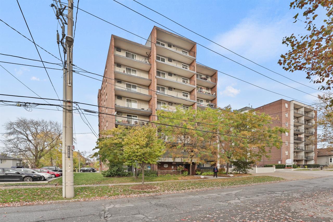 Da Vinci Tower & Mildon Tower Apartments | 2927521