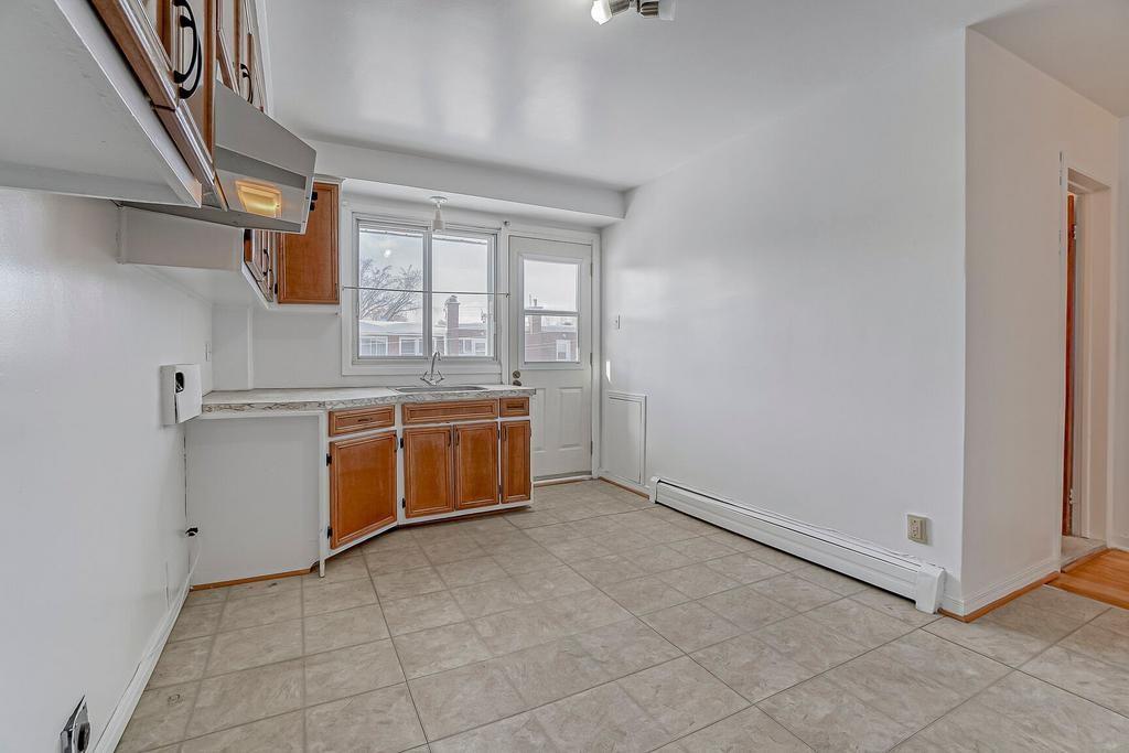 Lumineux 4 1/2 haut de triplex à une rue du boulevard Gouin Est | 2929096