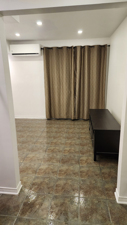 Petit Condo Chauffé, Clim, Semi-meublé | 2929149