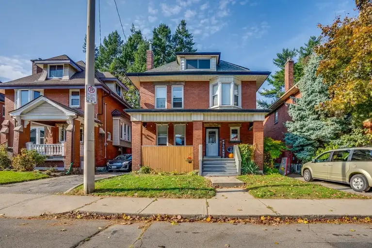 200 Holton Ave South | 200 Holton Avenue South, Hamilton | 2929215