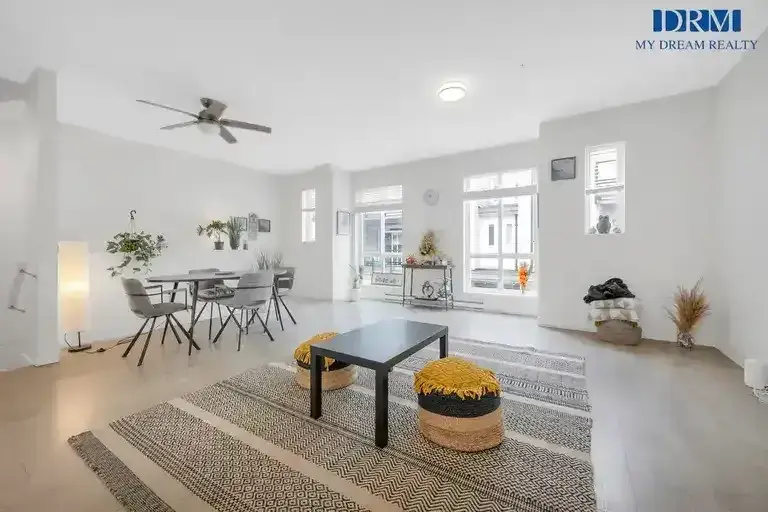 D189 - Spacious 3-Bed Townhome at LUXIA in Willoughby Heights | 7947 209 Street, Langley Township | 2929248