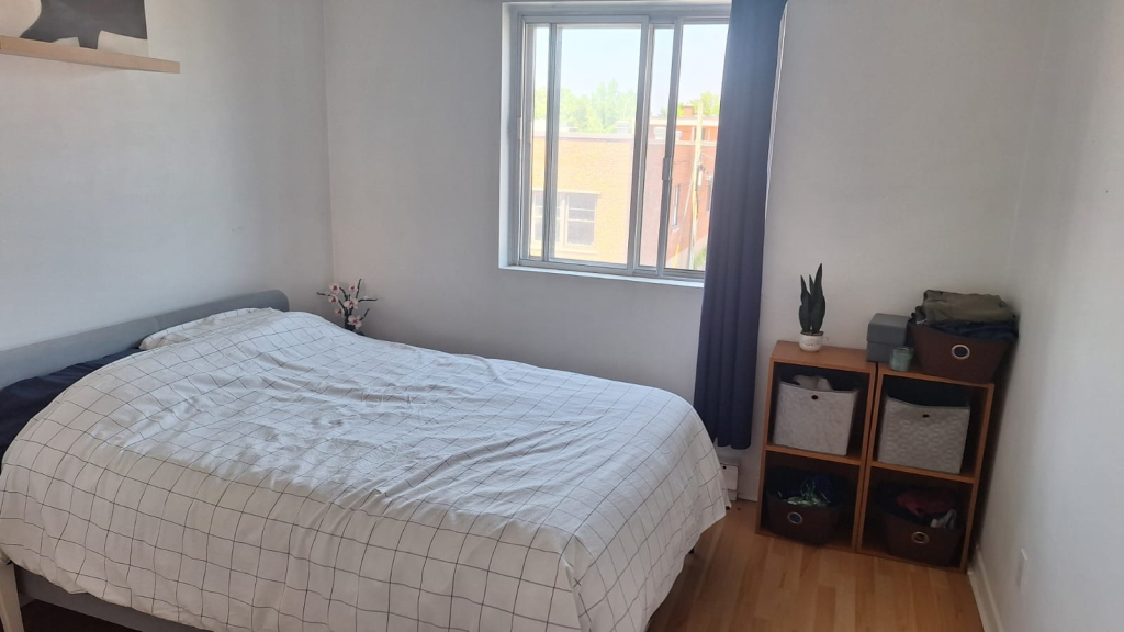 Charmant Appartement Avec Une Chambre | 2930287