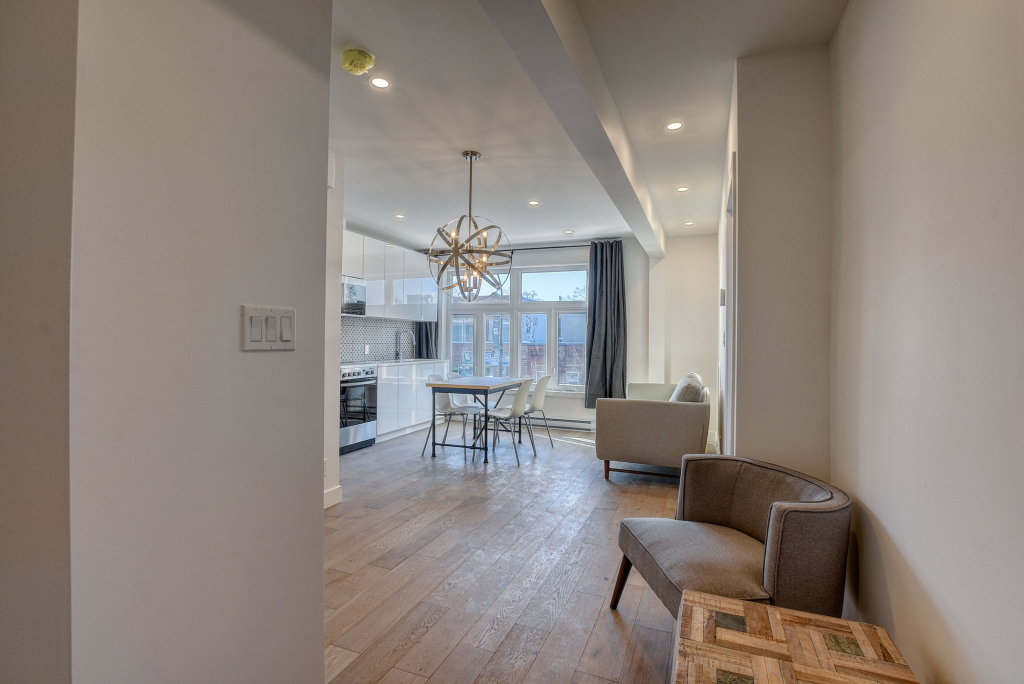Joli 3 1/2 Entièrement Meublé | 2930292