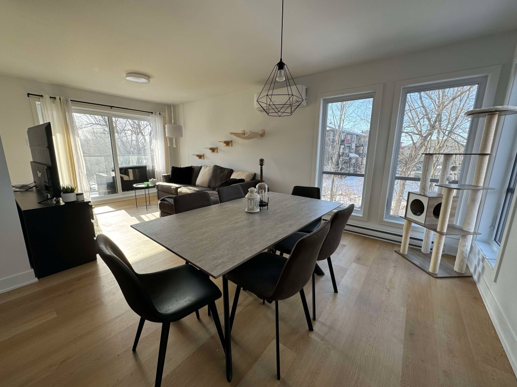 Grand 4½ à Louer à Saint-Jacques | 2930308