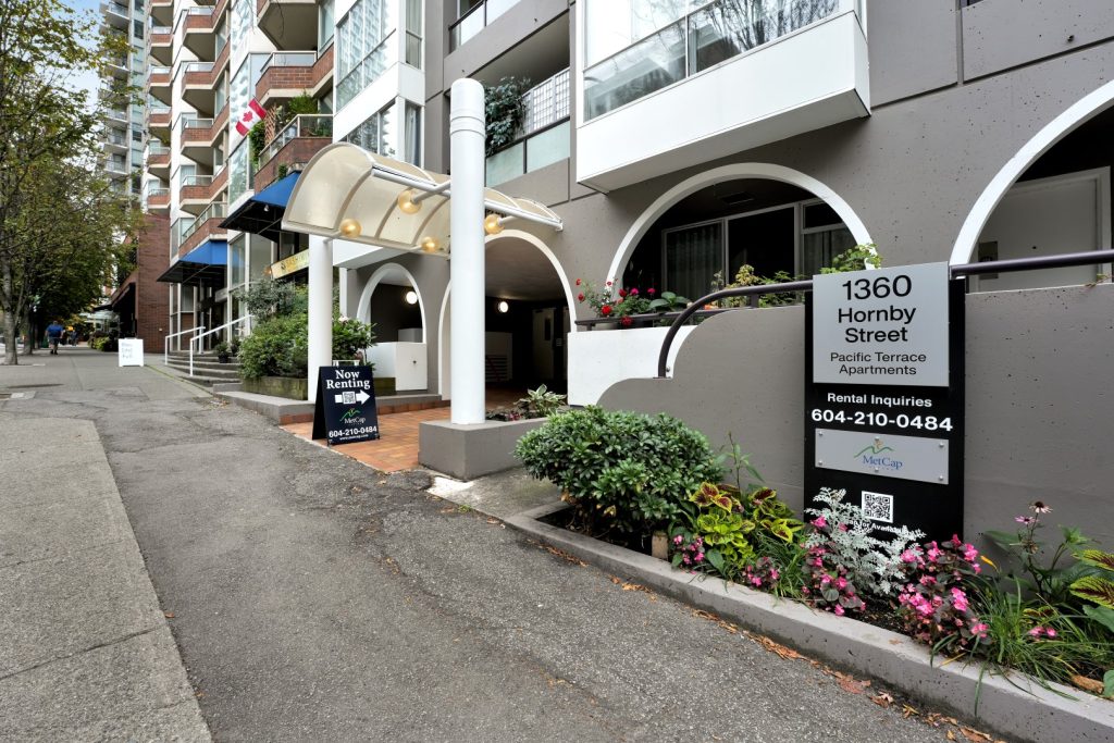 Pacific Terrace Apartments | 2930523