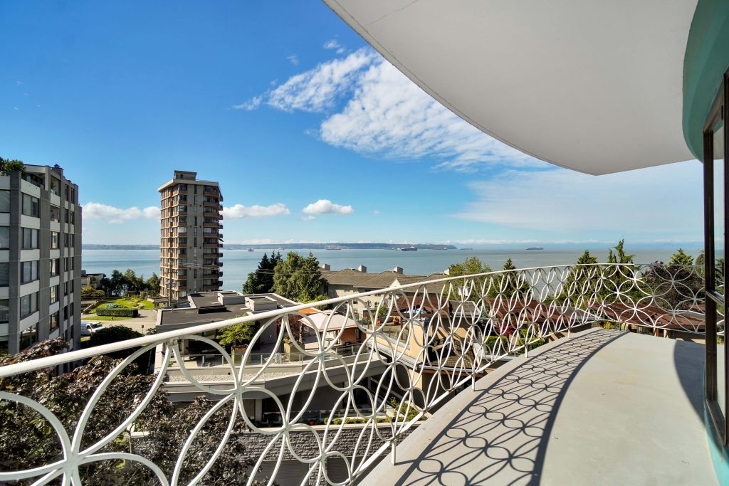 The Shoreland | 2930525