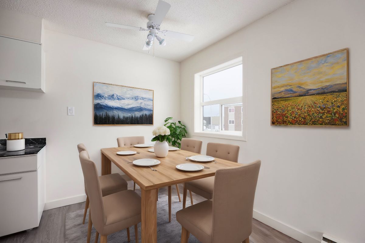 Hillside Manor | 2930604