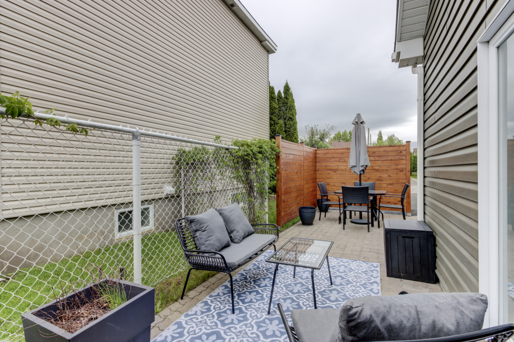 Grand 4 1/2 Lumineux Et Rénové! | 2931536