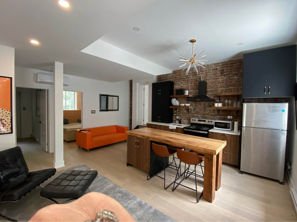 Plateau/Downtown - 3 Bedrooms Furnished | 2930850