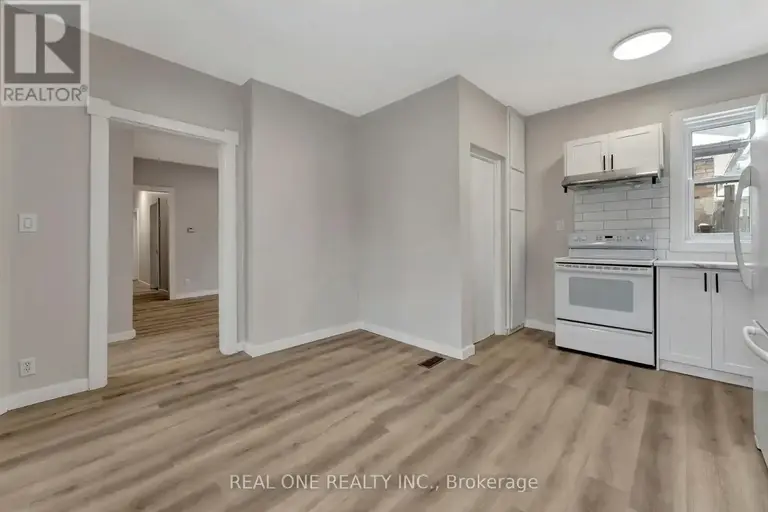 MAIN FLOOR UNIT - 162 DARLING STREET | MAIN FLOOR UNIT - 162 DARLING STREET, Brantford | 2930964