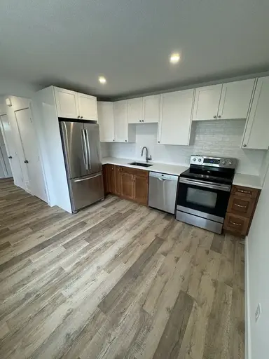 Newly renovated townhouse in great location. | Calgary | 2931031