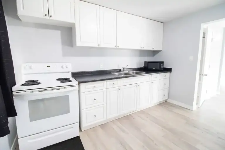 17 Page St - 4 | 17 Page St -, St. Catharines | 2931206