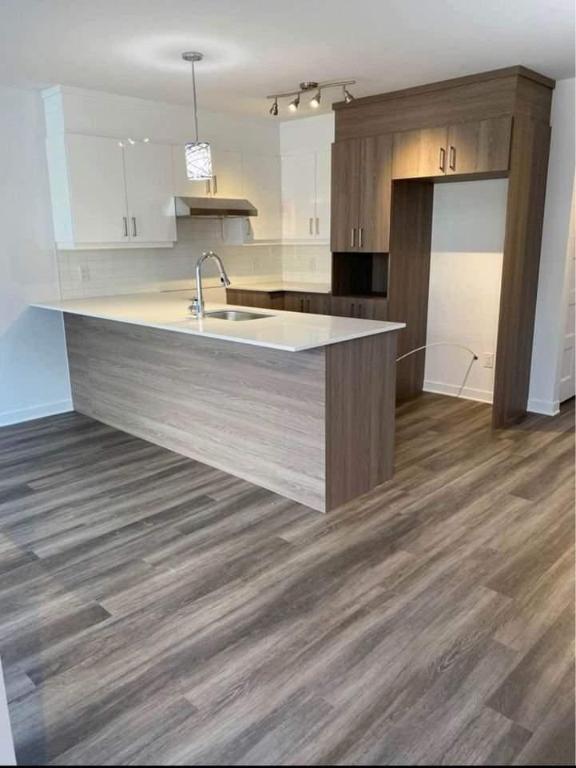 2 CH - 1 SDB - Laval - $1,700 /mo | 2931234