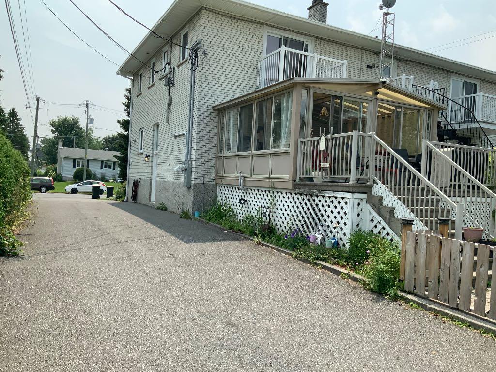 Grand logement 5 1/2 et plus | 2933046