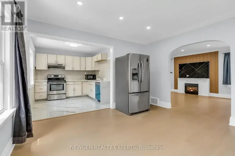 MAIN - 5765 DORCHESTER ROAD | MAIN - 5765 DORCHESTER ROAD, Niagara Falls | 2931345