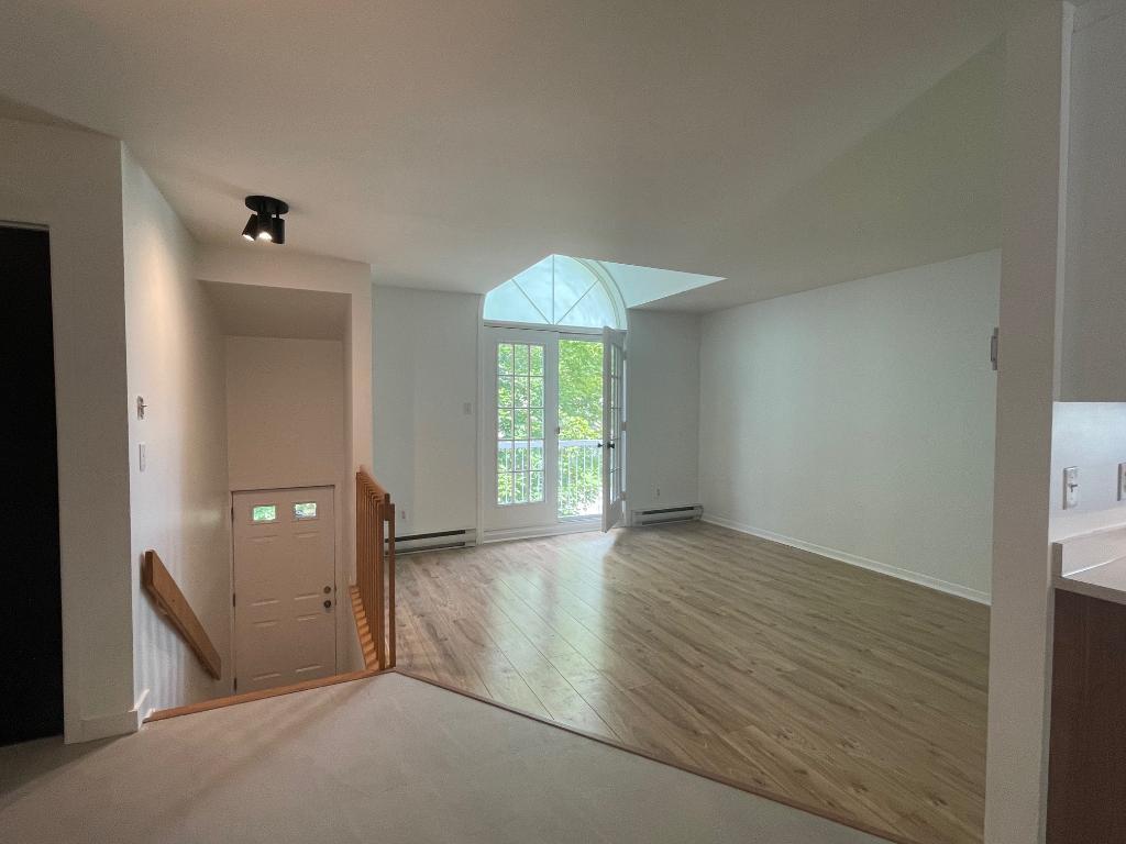 Logement 4 1/2 à louer St-Jérôme pour le 15 août 1 350$ | 2931501