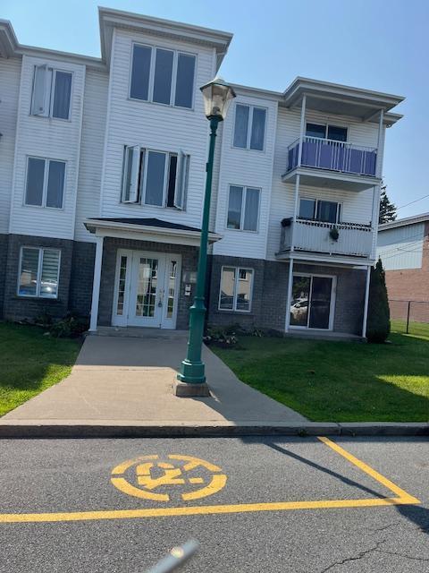 4 1/2 Saint-Basile-le-Grand, centre-ville | 2931510