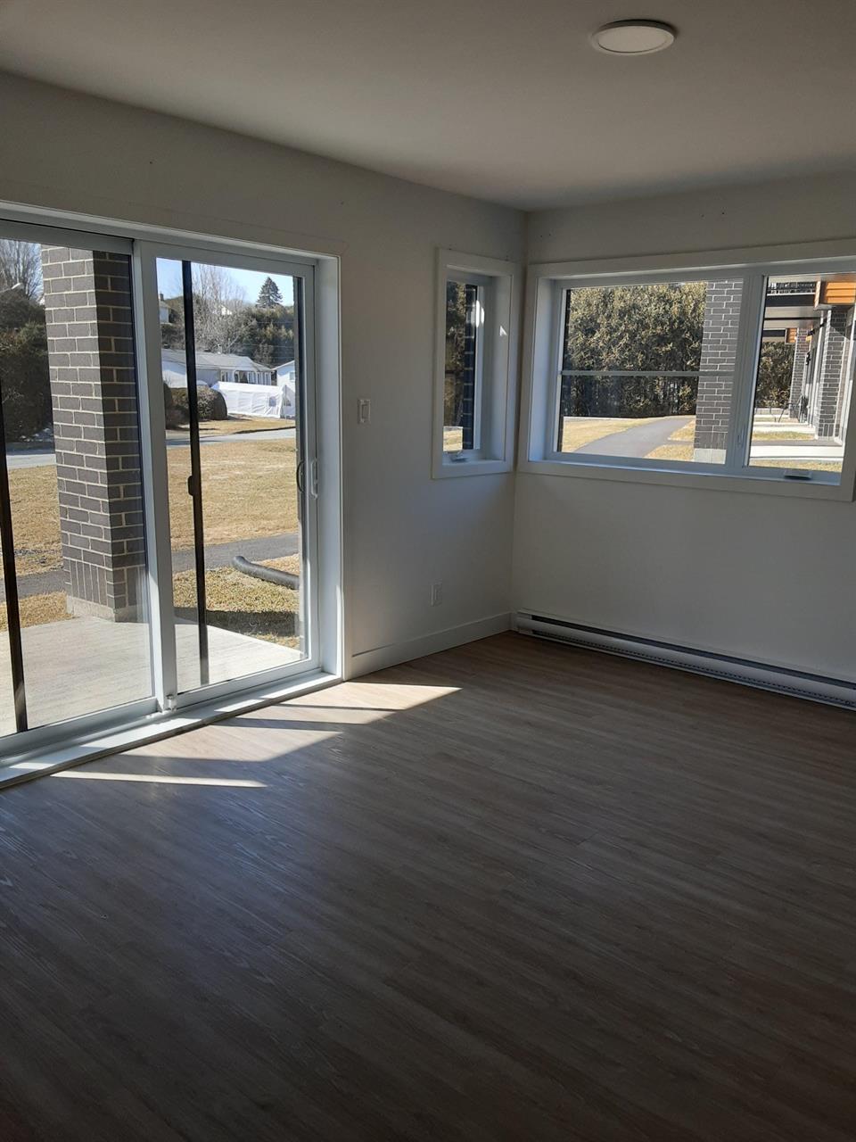Immeuble - 299 Chemin Plante Appartement à Louer – 4 Et Demi | 2931554