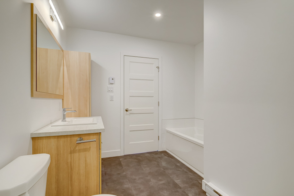 Grand 4 1/2 Récent à Louer | 2931556