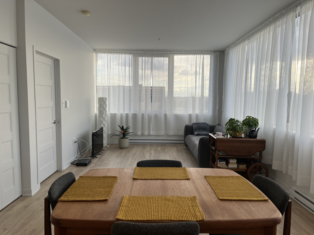 3 1/2 Spacieux Tout-inclus Avec Bureau | 2931580