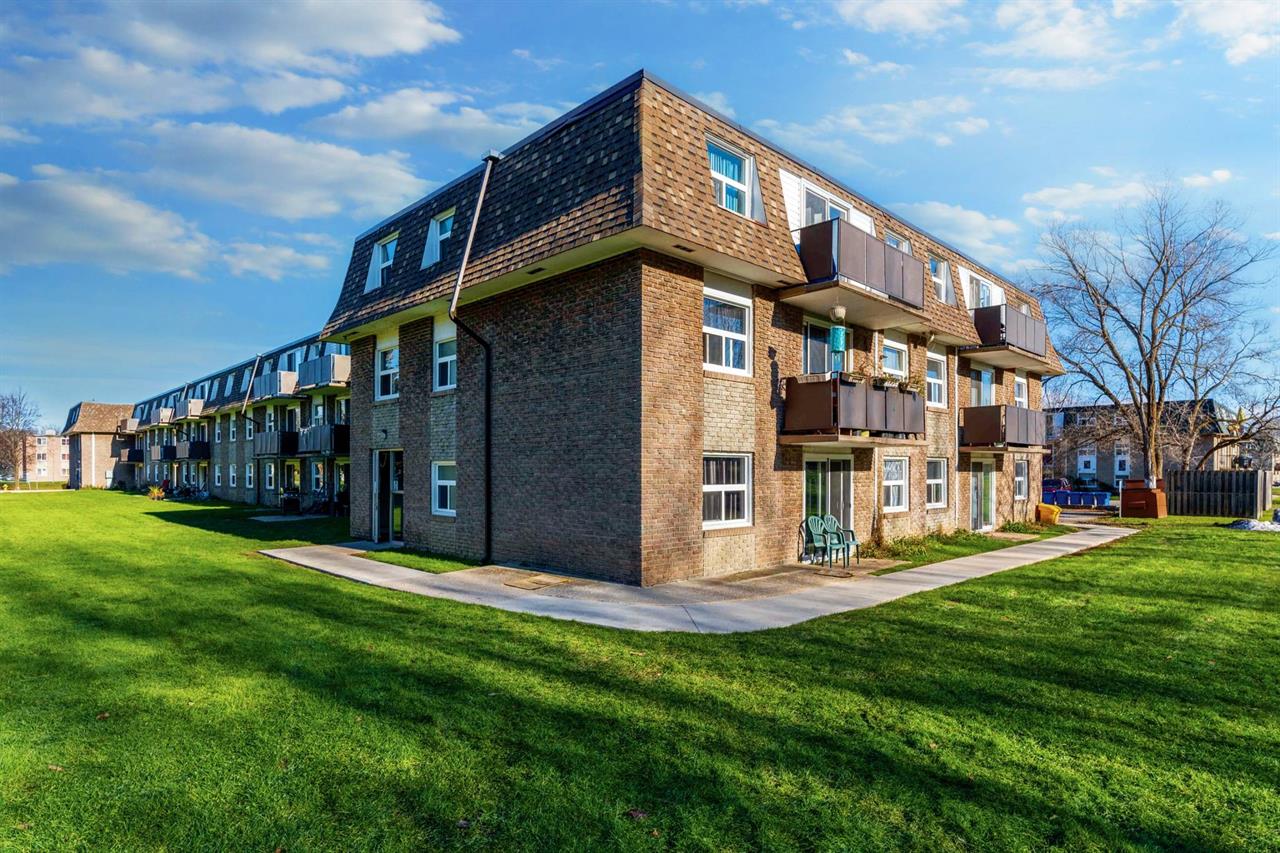 Huron Manor Apartments | 2931668