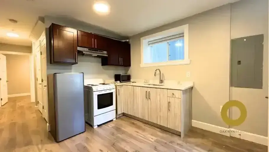 Cozy 1 Bed/1 Bath Basement Suite on Nanaimo St!! | 2554 Venables Street, Vancouver | 2931833