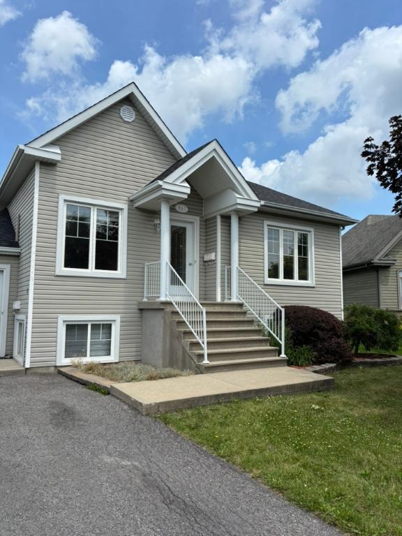 4 1/2 maison haut de duplex | 2931966