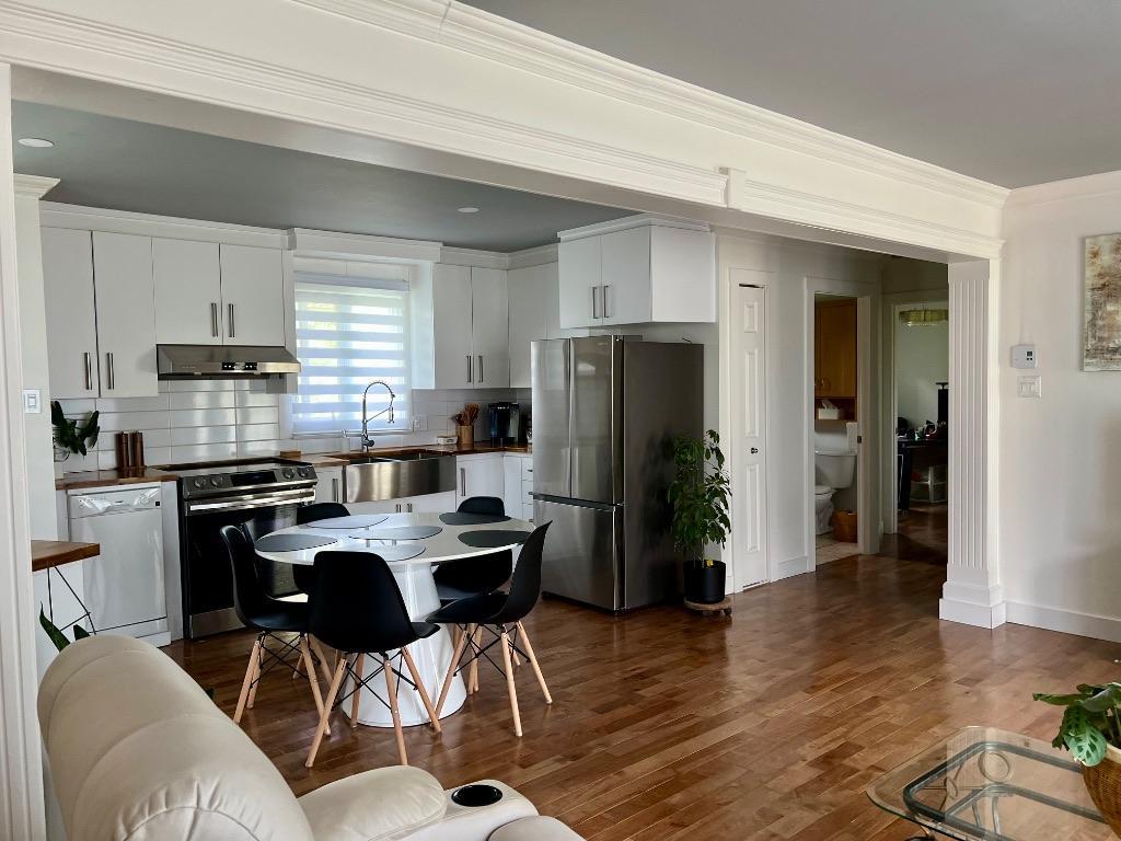 Maison lumineuse à louer, semi-meublé, 1400$/mois à Louiseville. | 2931975