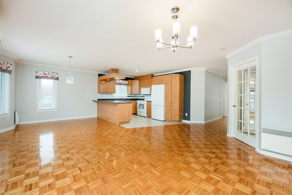 Condo 4 ½ Rénové à Louer à St-Hubert | 2932036
