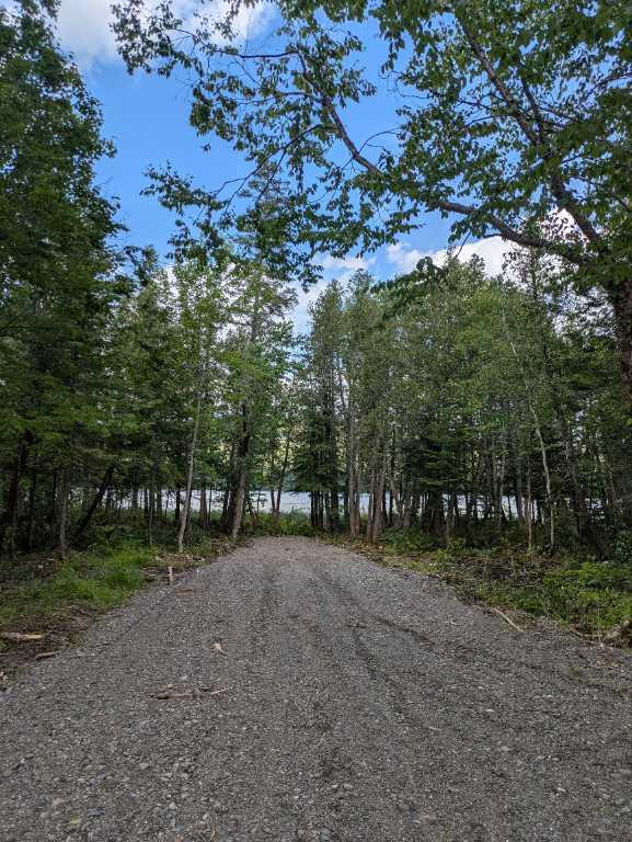 grand terrain privé au coeur de la nature avec acces au lac | 2932243