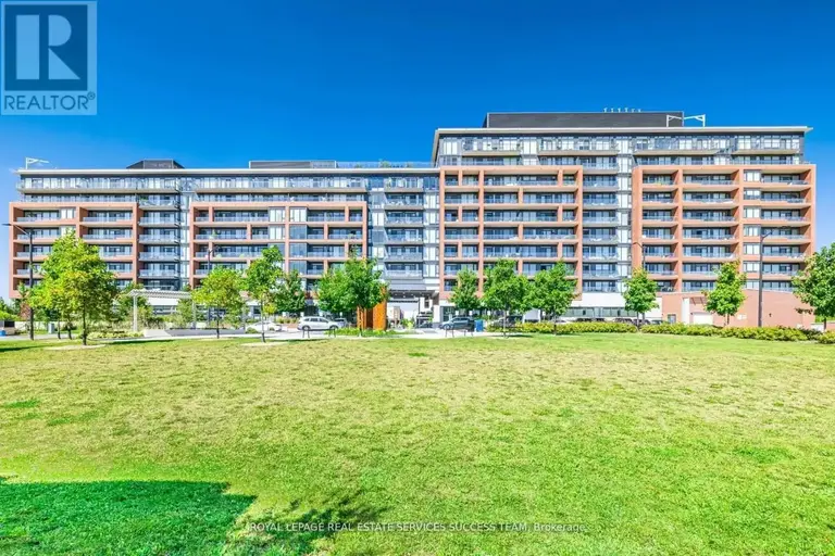 820 - 99 EAGLE ROCK WAY | 820 - 99 EAGLE ROCK WAY, Vaughan | 2932458