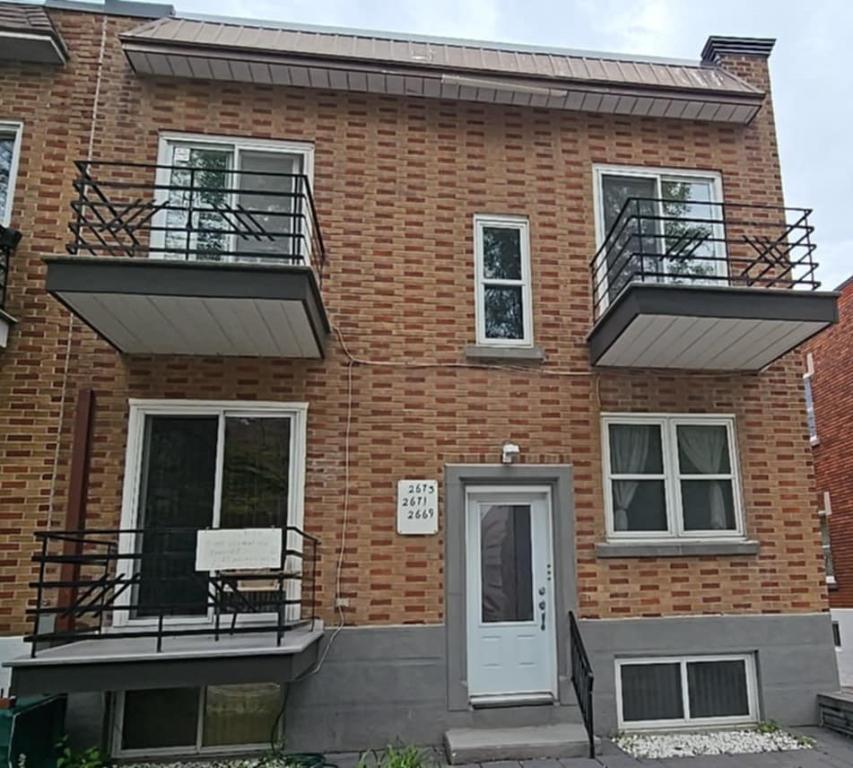 Superbe 3 1/2 fraîchement rénové à Rosemont | 2932557