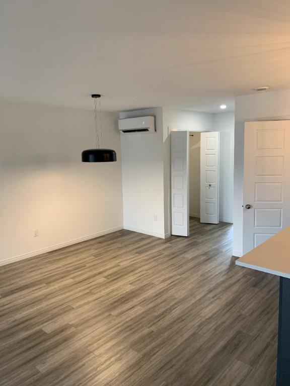 Magnifique 4 1/2 presque neuf à Lévis (Roc-Pointe, St-Nicolas), au 1ier étage, Climatisé, thermopompe. 2 STATIONNEMENTS, 1IER DÉCEMBRE | 2932567