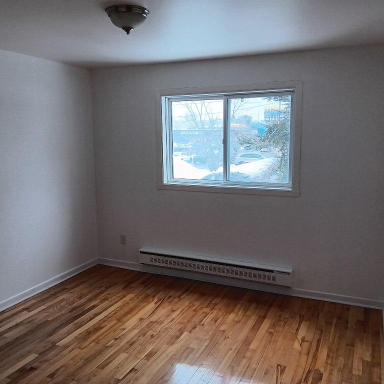 4 1/2 pièces, Rue Lamarre, Vieux-Longueuil (près centre Jacques-Cartier), 1er octobre | 2932568