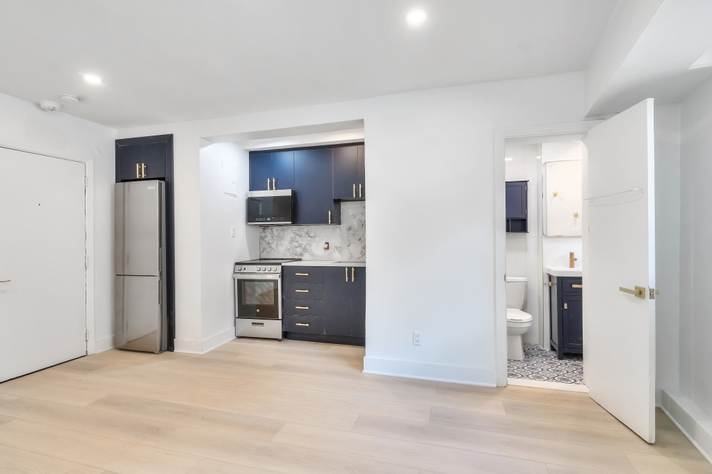 3 ½ RÉNOVÉ À MONTRÉAL – DISPONIBLE | 2932610