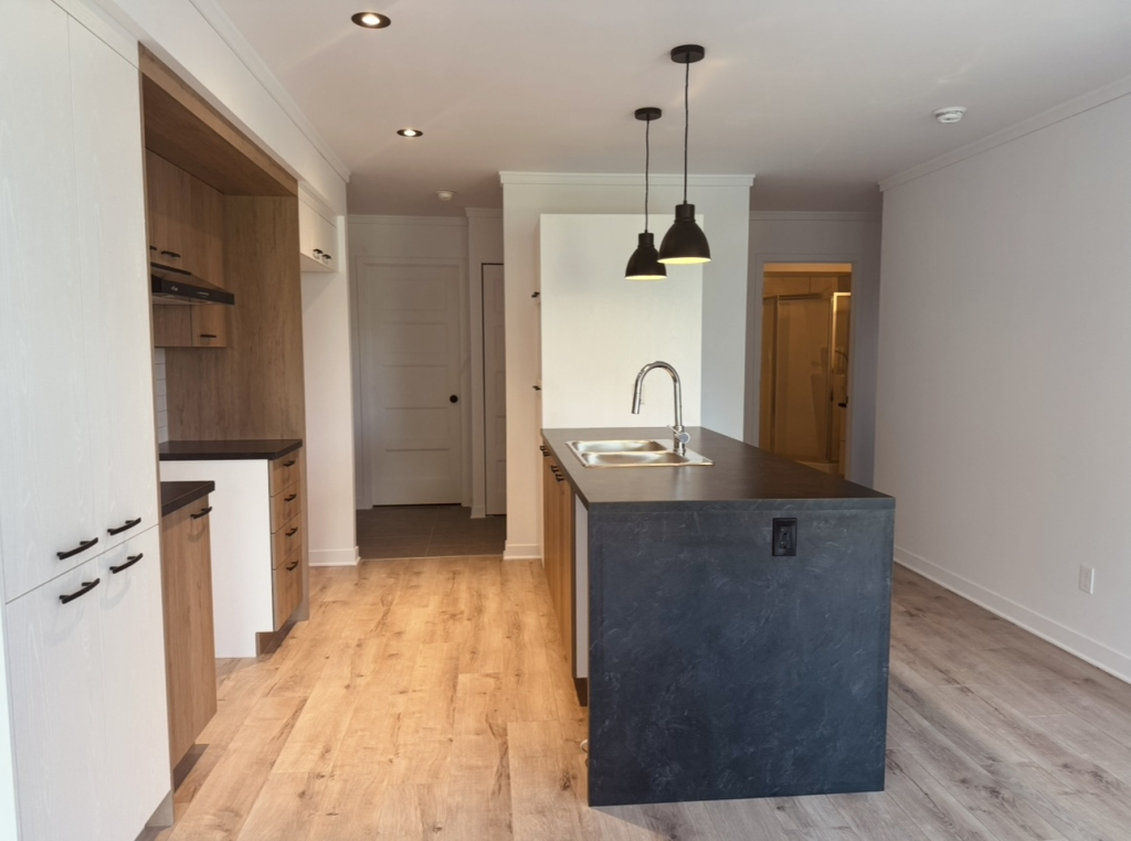Logement 5 1/2 - Octobre 2025 | 2944373