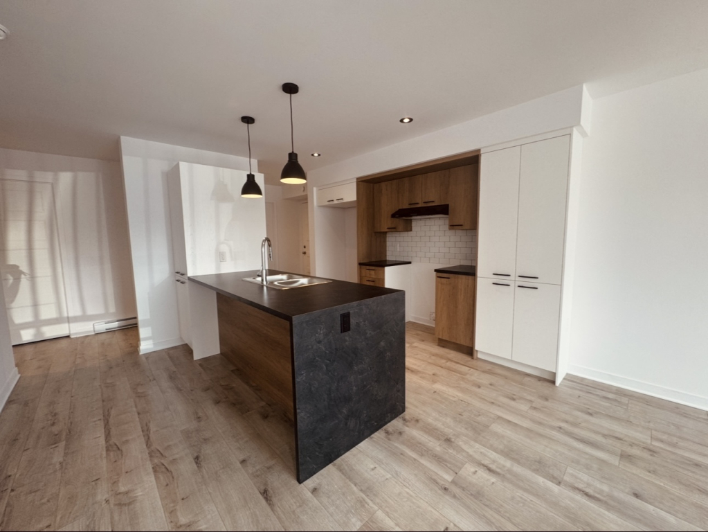 Logement 5 1/2 - Septembre 2025 | 2944374