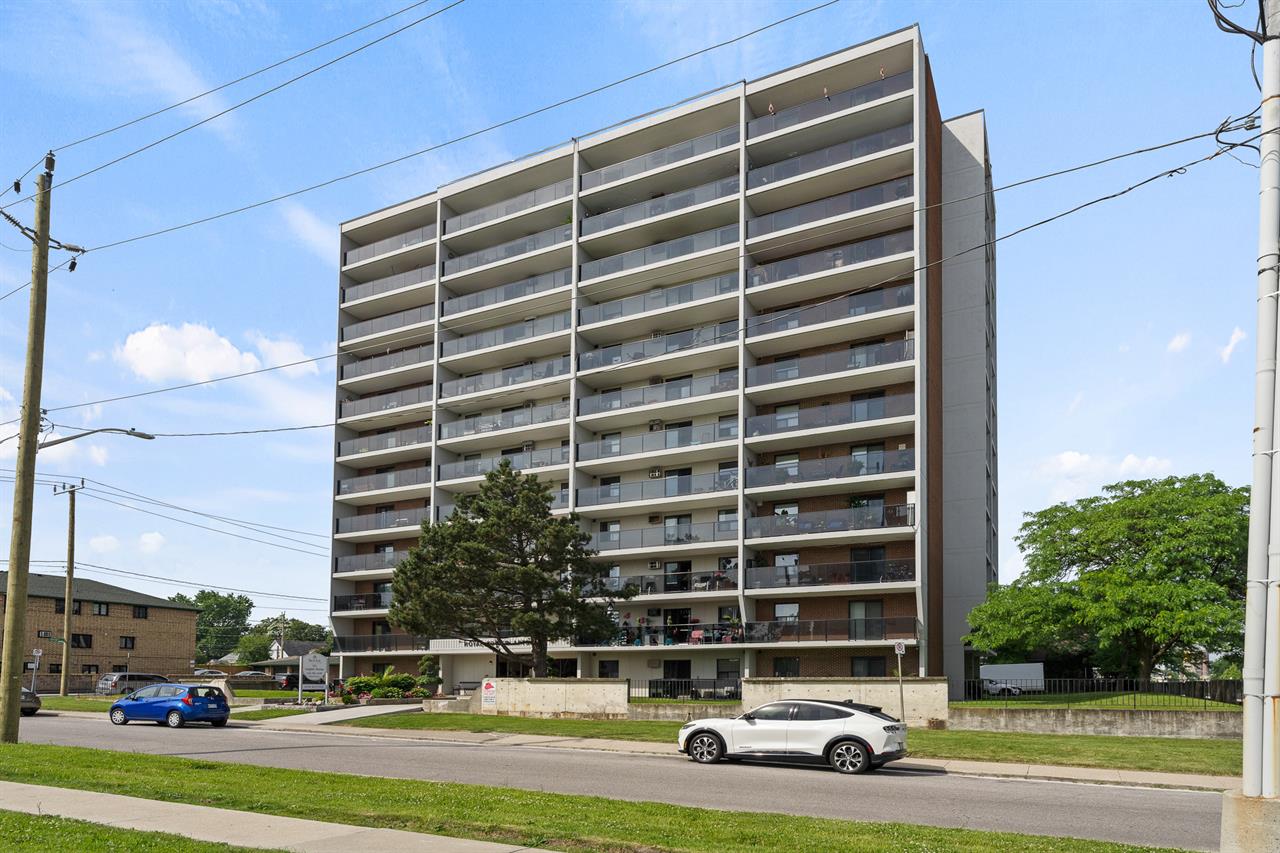 Royal Tower Apartments | 2932721