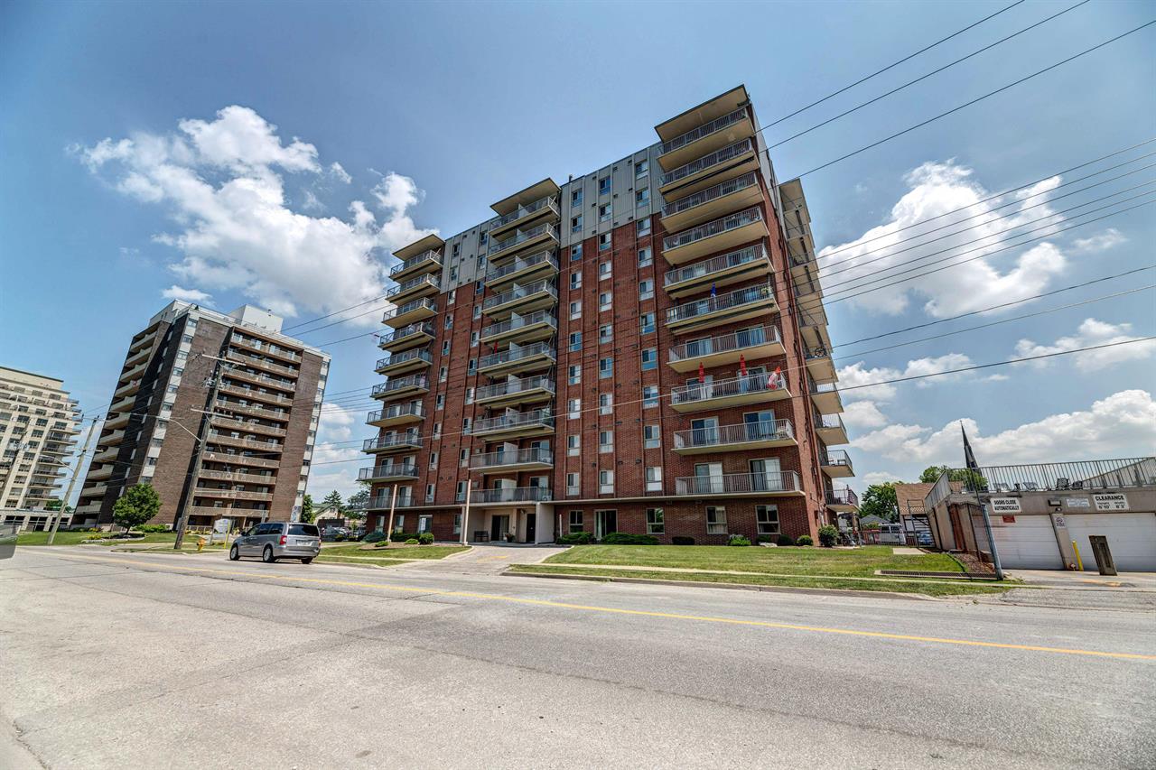 Derby Lane Apartments | 2932725